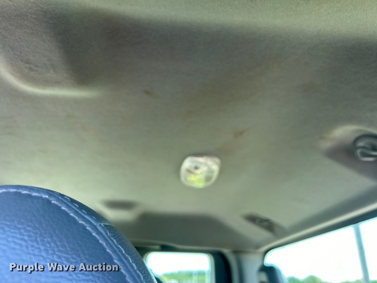 image for item DO6527 2013 Ford  F550 SuperCab truck cab and chassis