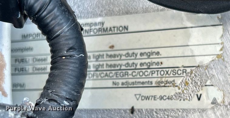 image for item DO6527 2013 Ford  F550 SuperCab truck cab and chassis