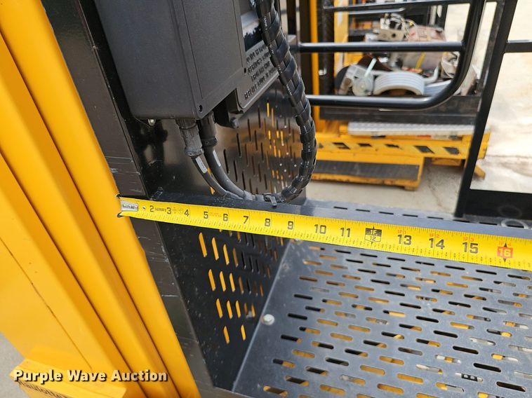 image for item DP0942 (5) Biljax ESP 19 vertical lifts