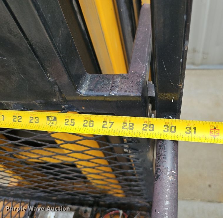 image for item DP0942 (5) Biljax ESP 19 vertical lifts