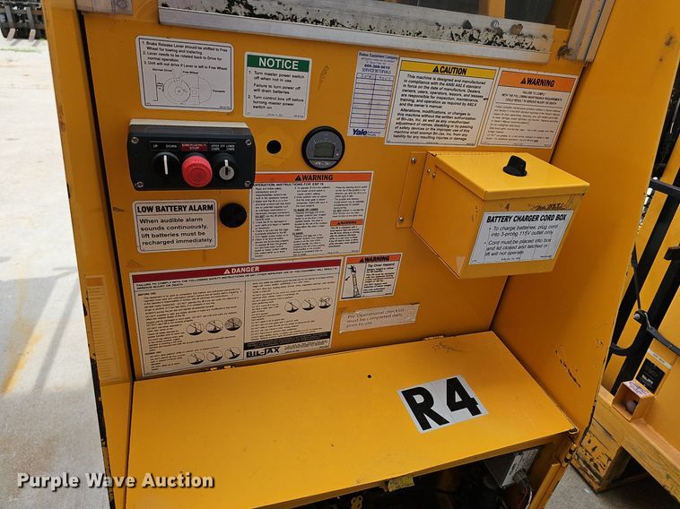 image for item DP0942 (5) Biljax ESP 19 vertical lifts