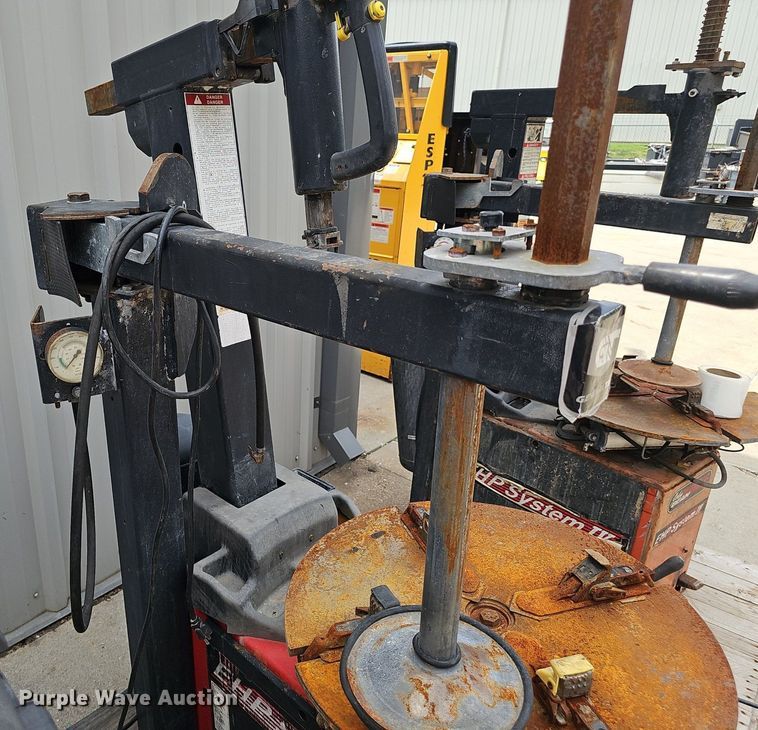 image for item DP0943 (5) tire machines