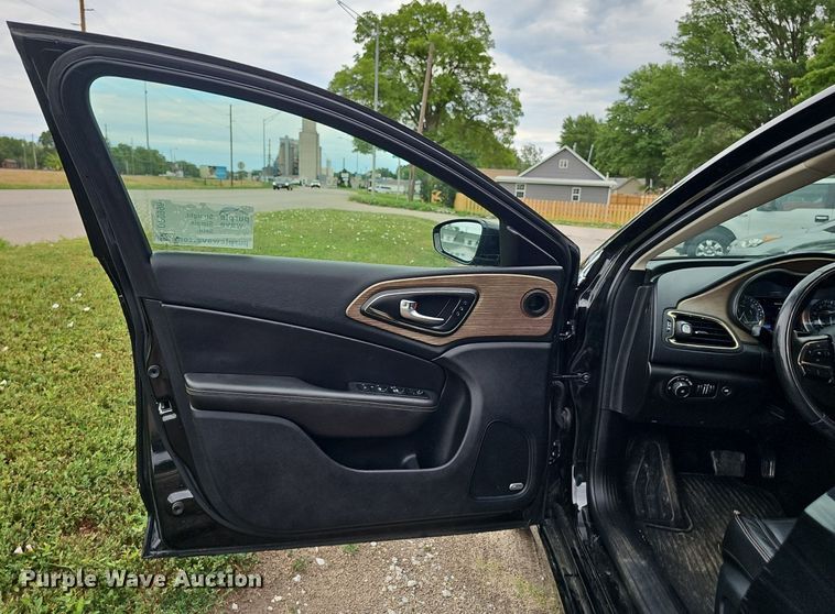 image for item DP0996 2015 Chrysler 200 C 