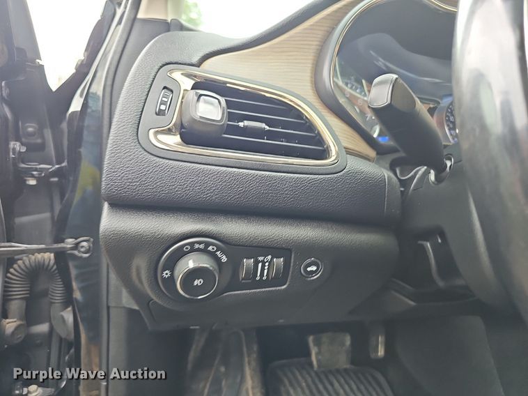 image for item DP0996 2015 Chrysler 200 C 