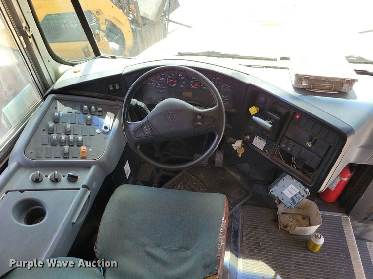 image for item DP1400 2007 International CE200 school bus