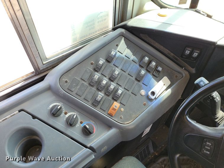 image for item DP1400 2007 International CE200 school bus