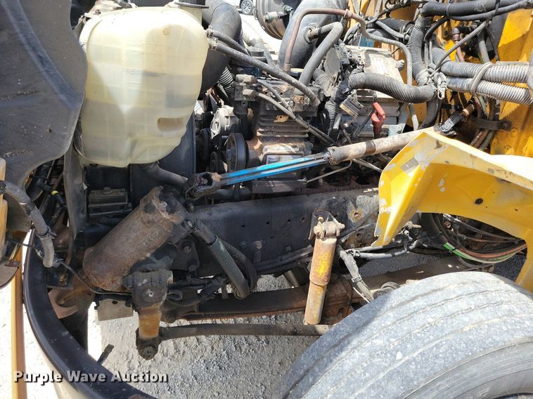 image for item DP1400 2007 International CE200 school bus