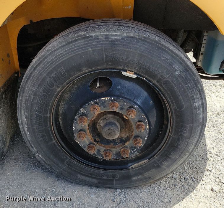 image for item DP1400 2007 International CE200 school bus