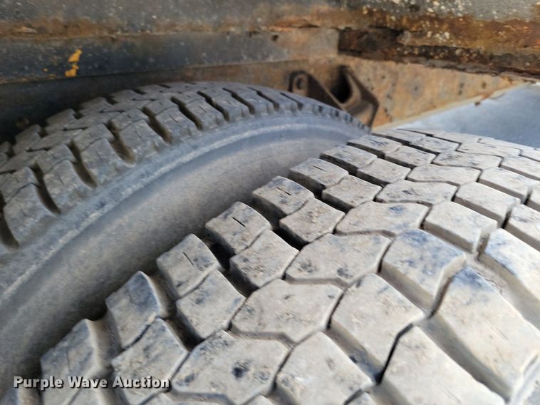 image for item DP1400 2007 International CE200 school bus