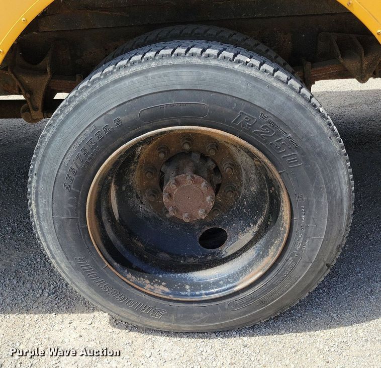 image for item DP1400 2007 International CE200 school bus