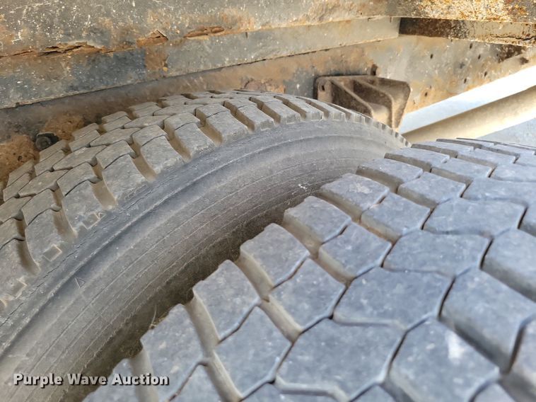 image for item DP1400 2007 International CE200 school bus