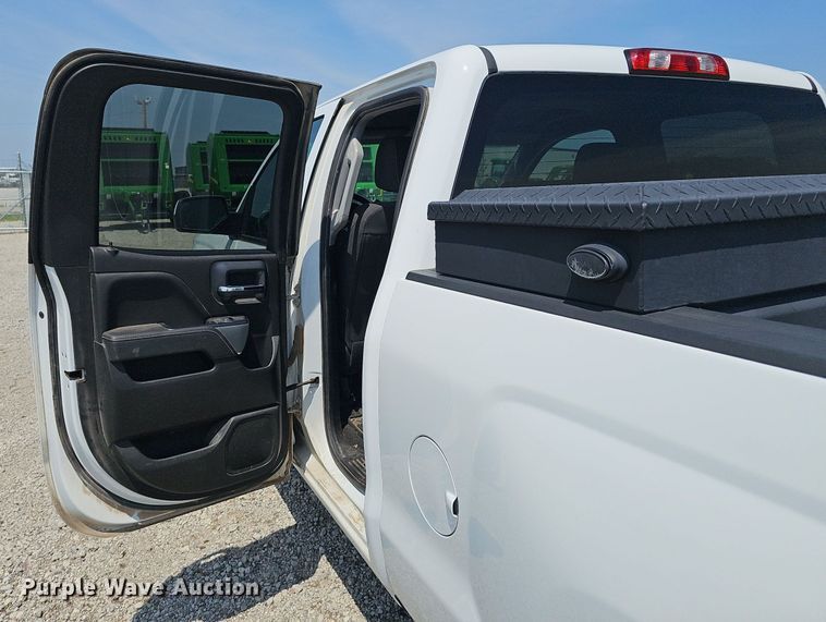 image for item DP6513 2018 Chevrolet Silverado 1500 LT Double Cab pickup truck