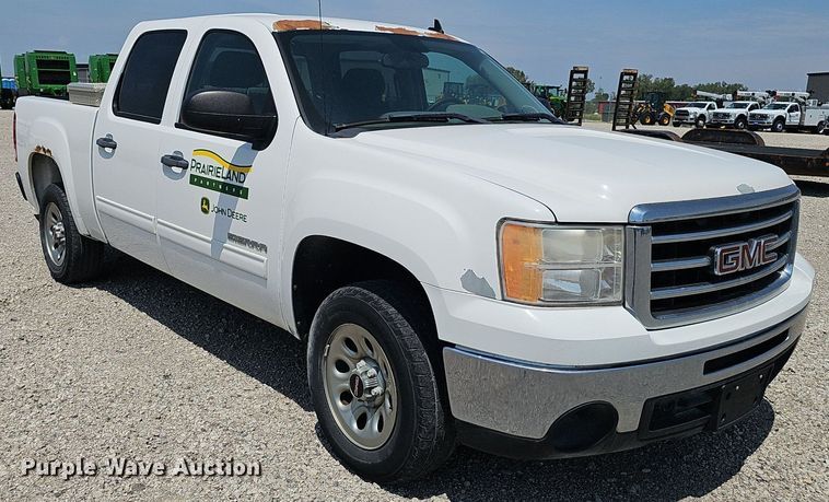 image for item DP6522 2013 GMC Sierra 1500 Crew Cab pickup truck