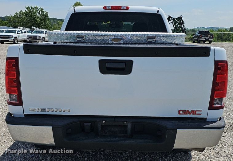 image for item DP6522 2013 GMC Sierra 1500 Crew Cab pickup truck