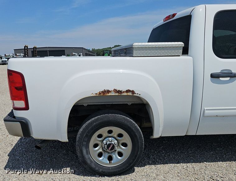 image for item DP6522 2013 GMC Sierra 1500 Crew Cab pickup truck