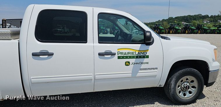 image for item DP6522 2013 GMC Sierra 1500 Crew Cab pickup truck