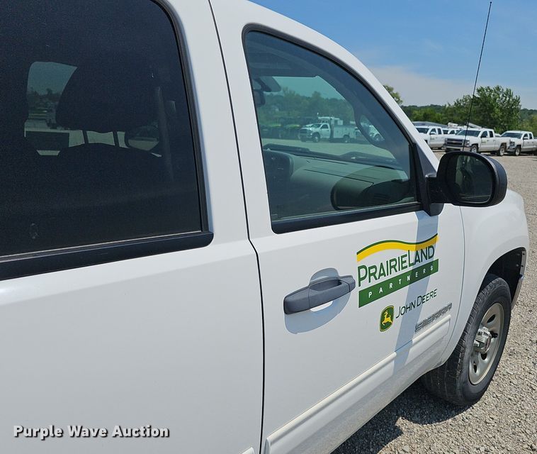 image for item DP6522 2013 GMC Sierra 1500 Crew Cab pickup truck