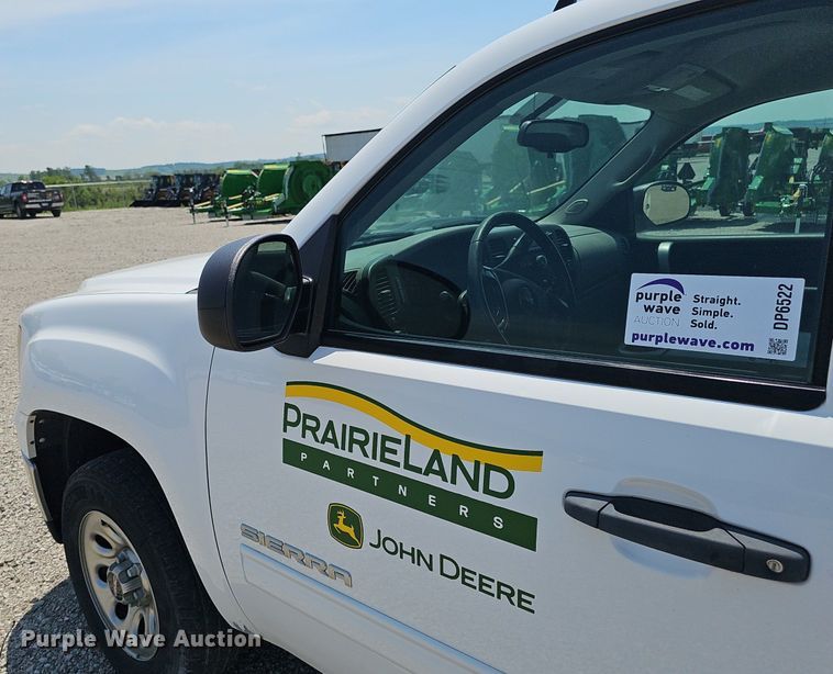 image for item DP6522 2013 GMC Sierra 1500 Crew Cab pickup truck