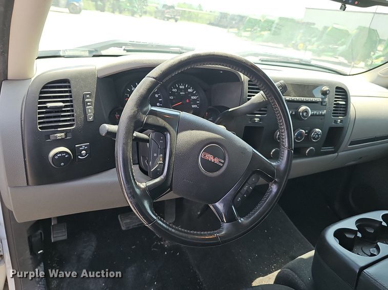 image for item DP6522 2013 GMC Sierra 1500 Crew Cab pickup truck