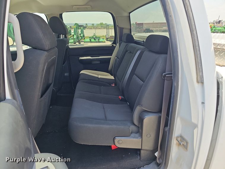 image for item DP6522 2013 GMC Sierra 1500 Crew Cab pickup truck