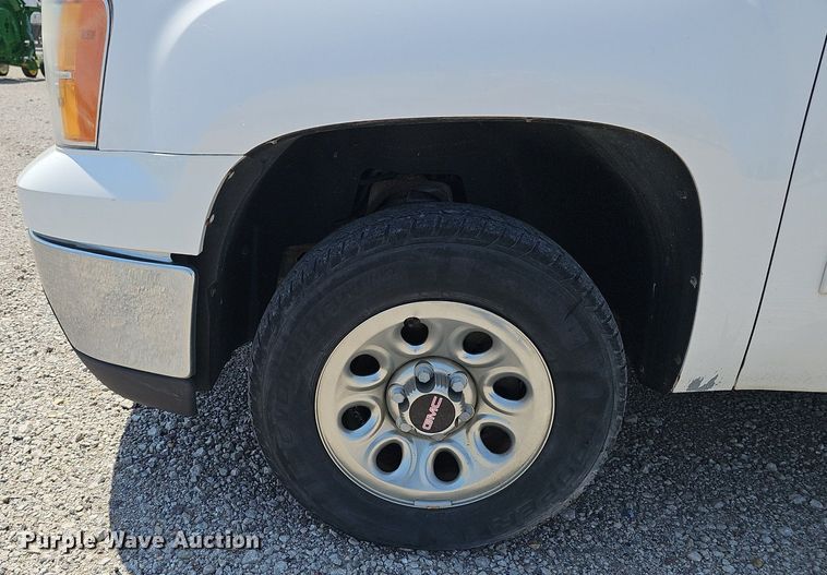 image for item DP6522 2013 GMC Sierra 1500 Crew Cab pickup truck