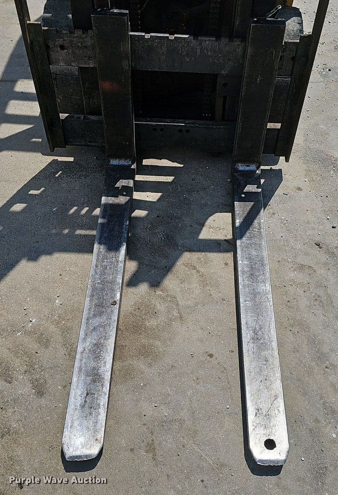 image for item DP6525 Caterpillar T30D forklift