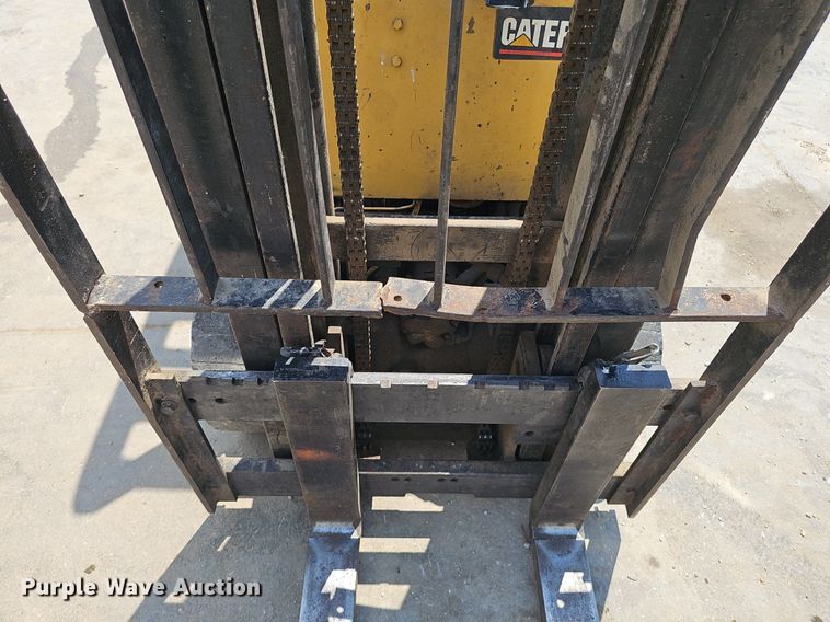 image for item DP6525 Caterpillar T30D forklift
