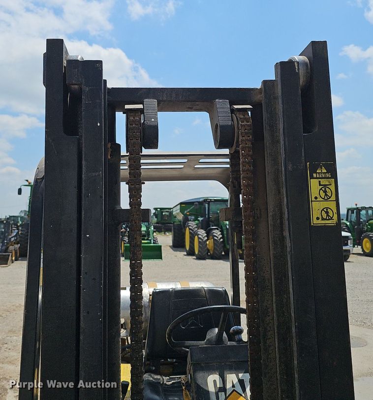 image for item DP6525 Caterpillar T30D forklift
