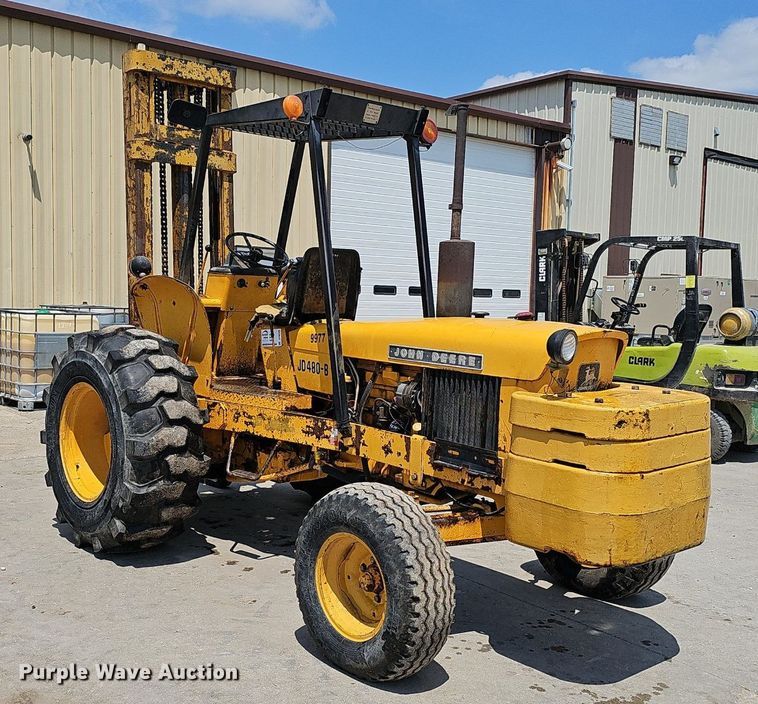 image for item DP6526 1980 John Deere 480B forklift