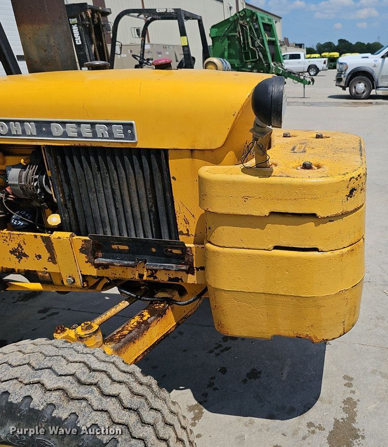 image for item DP6526 1980 John Deere 480B forklift