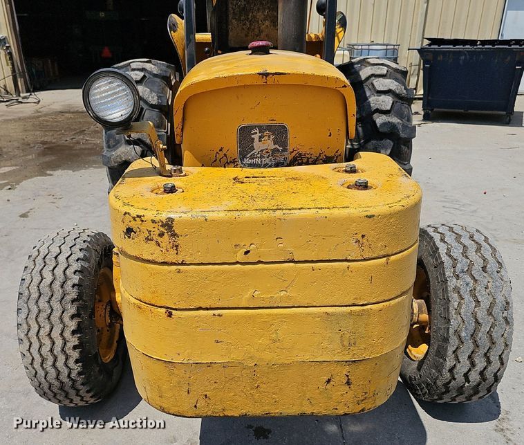 image for item DP6526 1980 John Deere 480B forklift