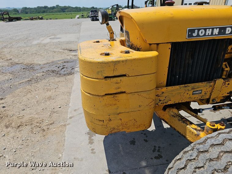 image for item DP6526 1980 John Deere 480B forklift