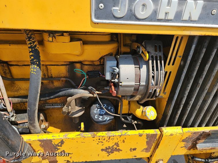 image for item DP6526 1980 John Deere 480B forklift