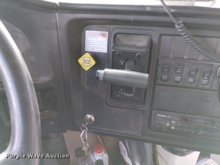 image for item DQ6101 2008 IC Corporation CE200 school bus