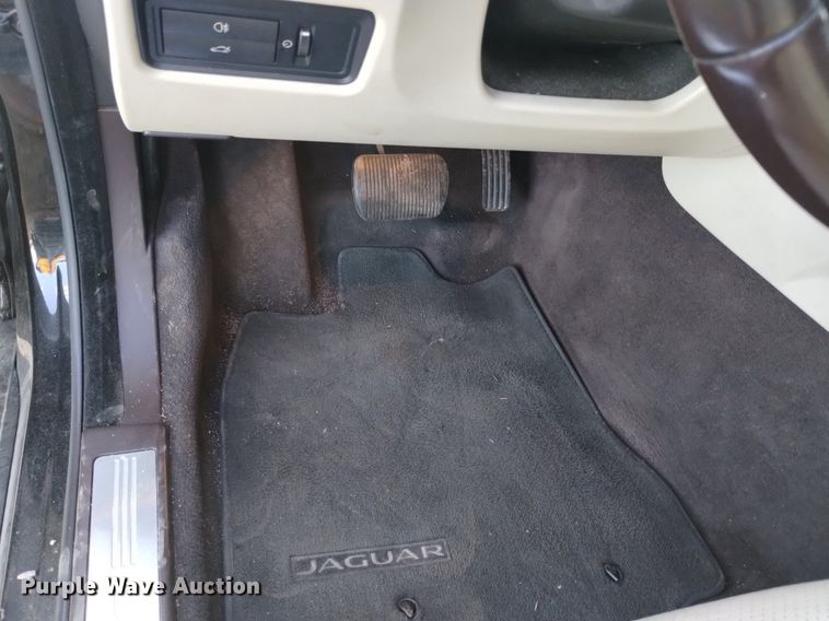 image for item DQ6104 2015 Jaguar  XF 