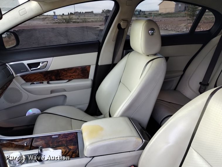 image for item DQ6104 2015 Jaguar  XF 