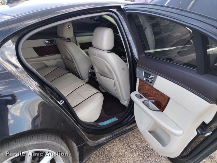 image for item DQ6104 2015 Jaguar  XF 