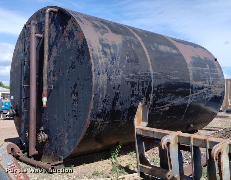 image for item DQ6118 Fuel tank