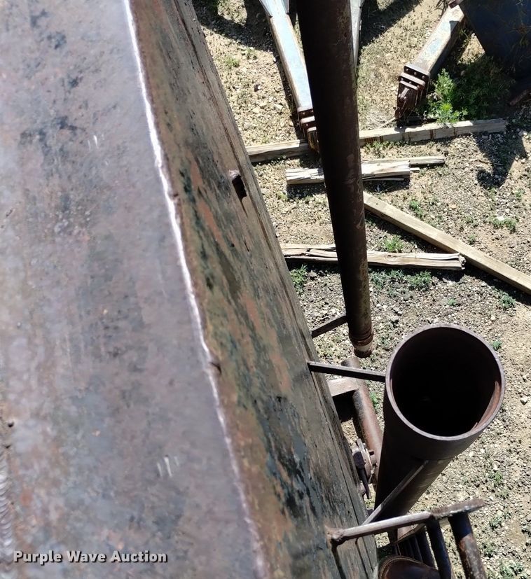 image for item DQ6118 Fuel tank