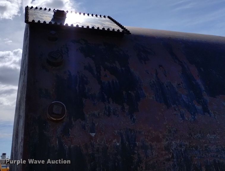 image for item DQ6118 Fuel tank