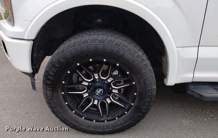 image for item DQ6126 2019 Ford F150 XLT Sport SuperCrew pickup truck