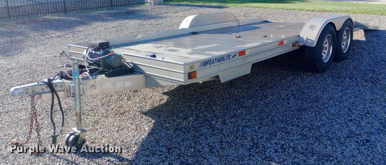 image for item DQ7127 2000 Featherlite 17 FT utility trailer