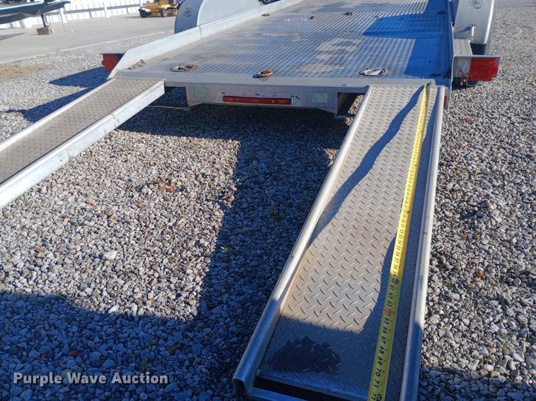 image for item DQ7127 2000 Featherlite 17 FT utility trailer