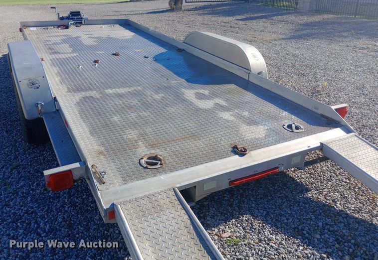 image for item DQ7127 2000 Featherlite 17 FT utility trailer