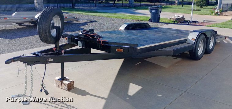 image for item DQ7128 2004 TT Challenger utility trailer