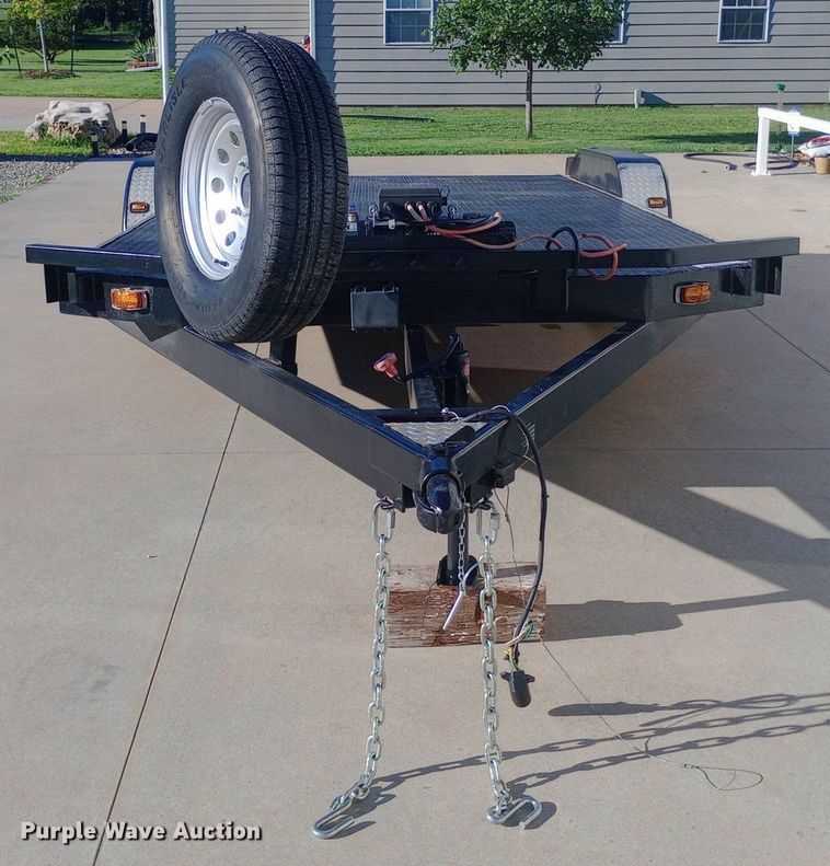 image for item DQ7128 2004 TT Challenger utility trailer