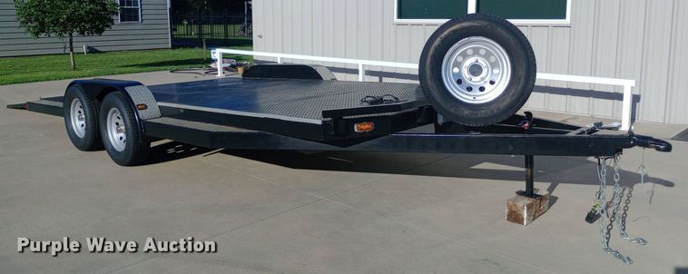 image for item DQ7128 2004 TT Challenger utility trailer