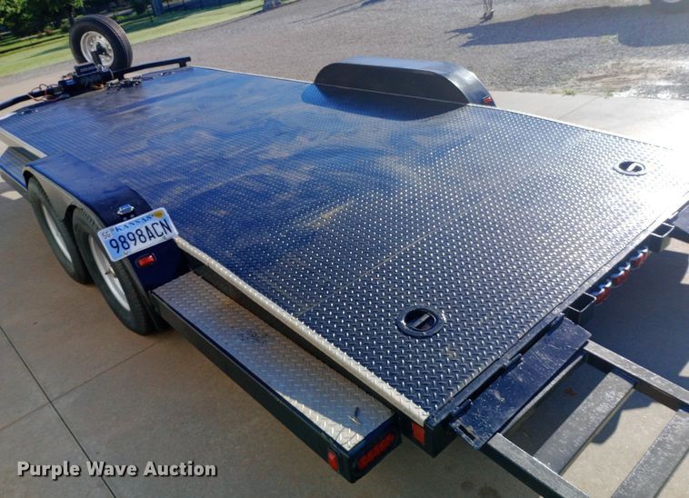 image for item DQ7128 2004 TT Challenger utility trailer