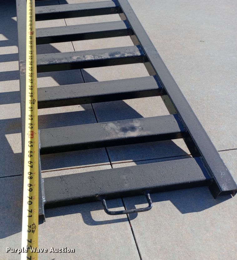 image for item DQ7128 2004 TT Challenger utility trailer