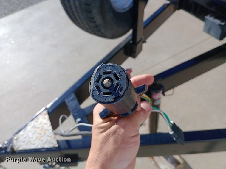 image for item DQ7128 2004 TT Challenger utility trailer